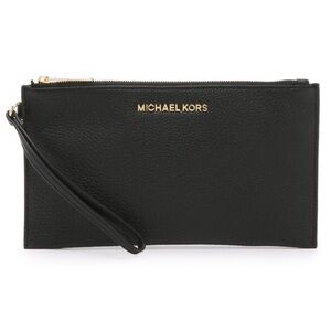 MICHAEL KORS JET SET XL PEBBLE LEATHER BLACK WRISTLET / WALLET